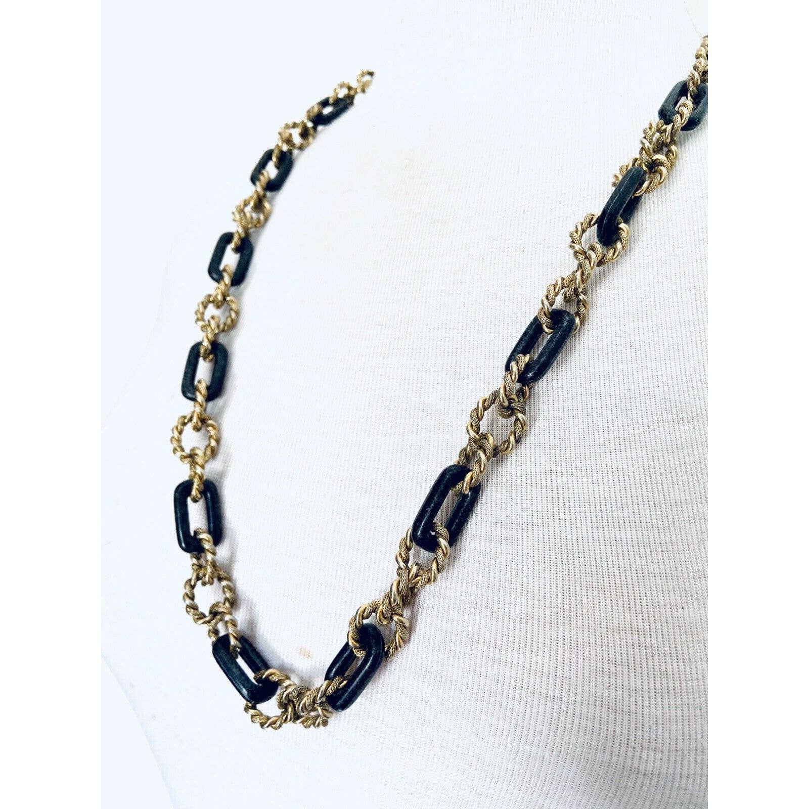 Vtg Carol Dauplaise Necklace Black 51$